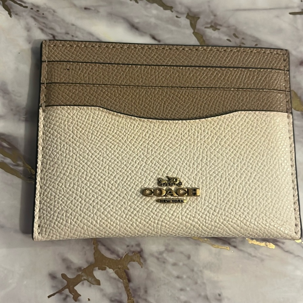 Coach Mini Skinny ID card holder in Tan/Cream 🍂🍁
